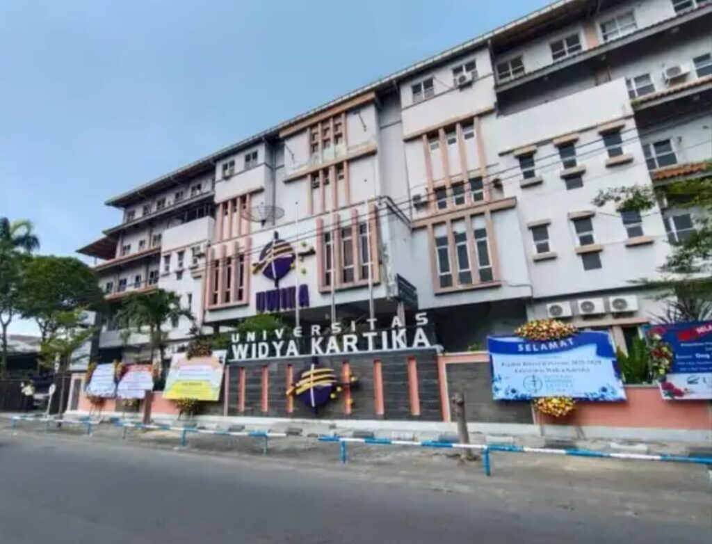 Universitas Widya Kartika (UWIKA)