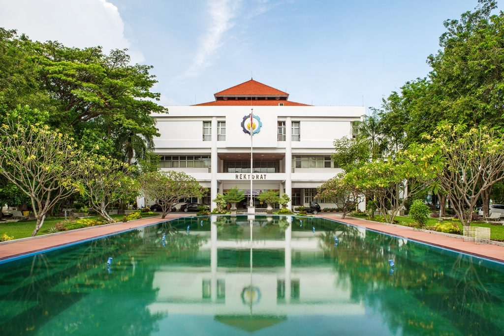 Institut Teknologi Sepuluh Nopember (ITS) Kampus Jurusan Teknik Telekomunikasi Terbaik